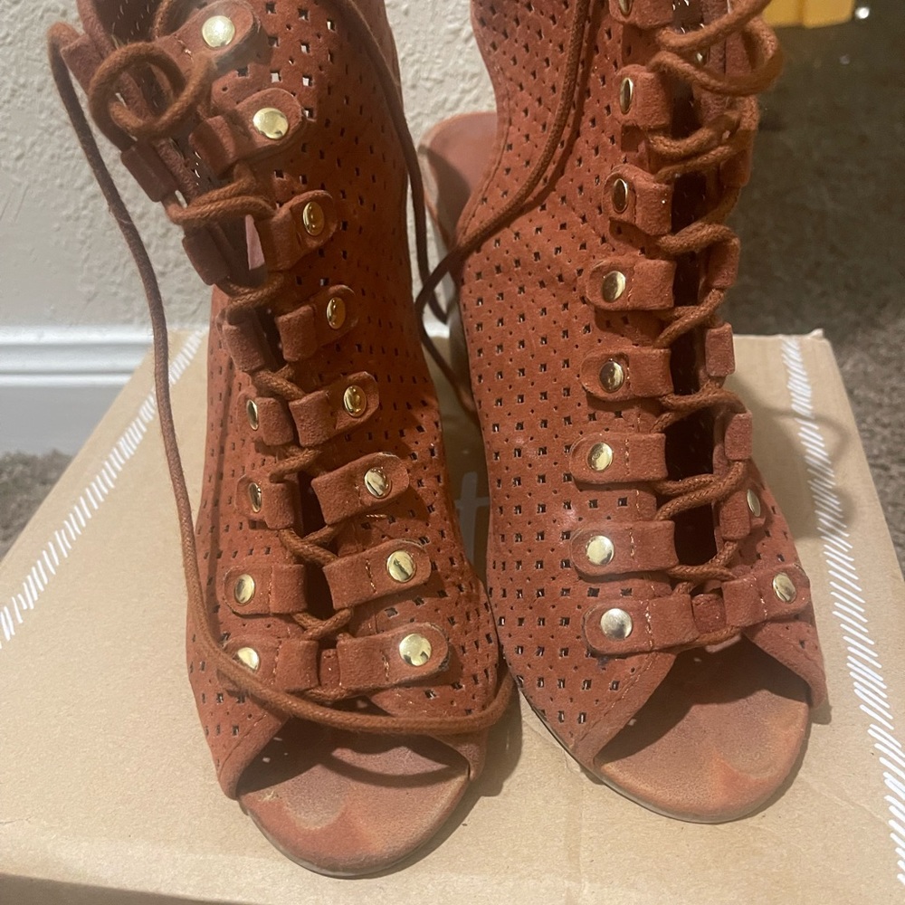 Rust brown booties.
